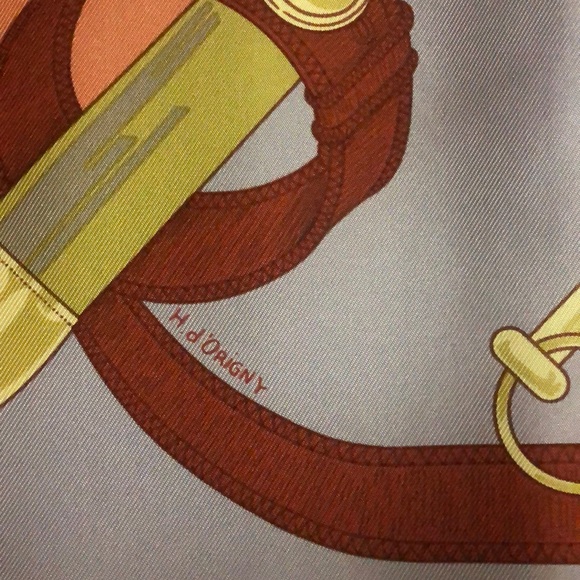 Hermès Scarf , 35 inch by 35 inch - Picture 6 of 7